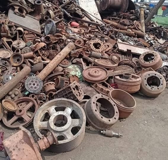 Heavy iron machinery scrap